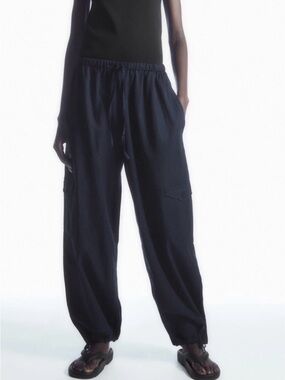 LIGHTWEIGHT DRAWSTRING CARGO PANTS COS SOLD OUT NAVY MEDIUM